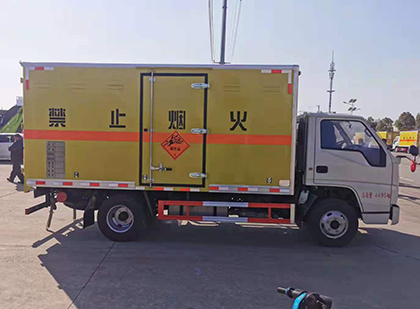 弥勒爆破器材运输车